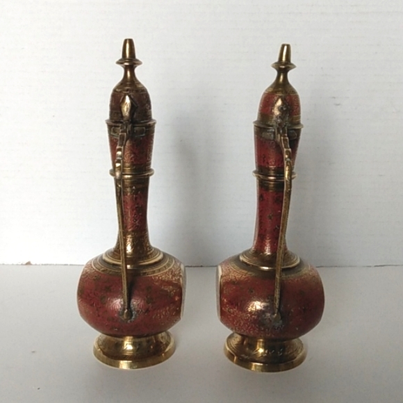 Brass Vintage ornate ewer pitchers w/ lid set of 2 - Picture 15 of 16